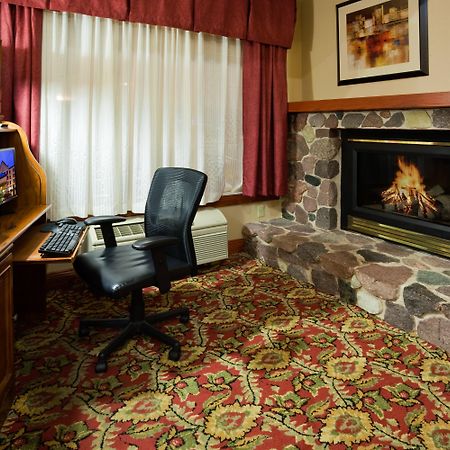 Holiday Inn & Suites Wausau-Rothschild By Ihg Exterior foto
