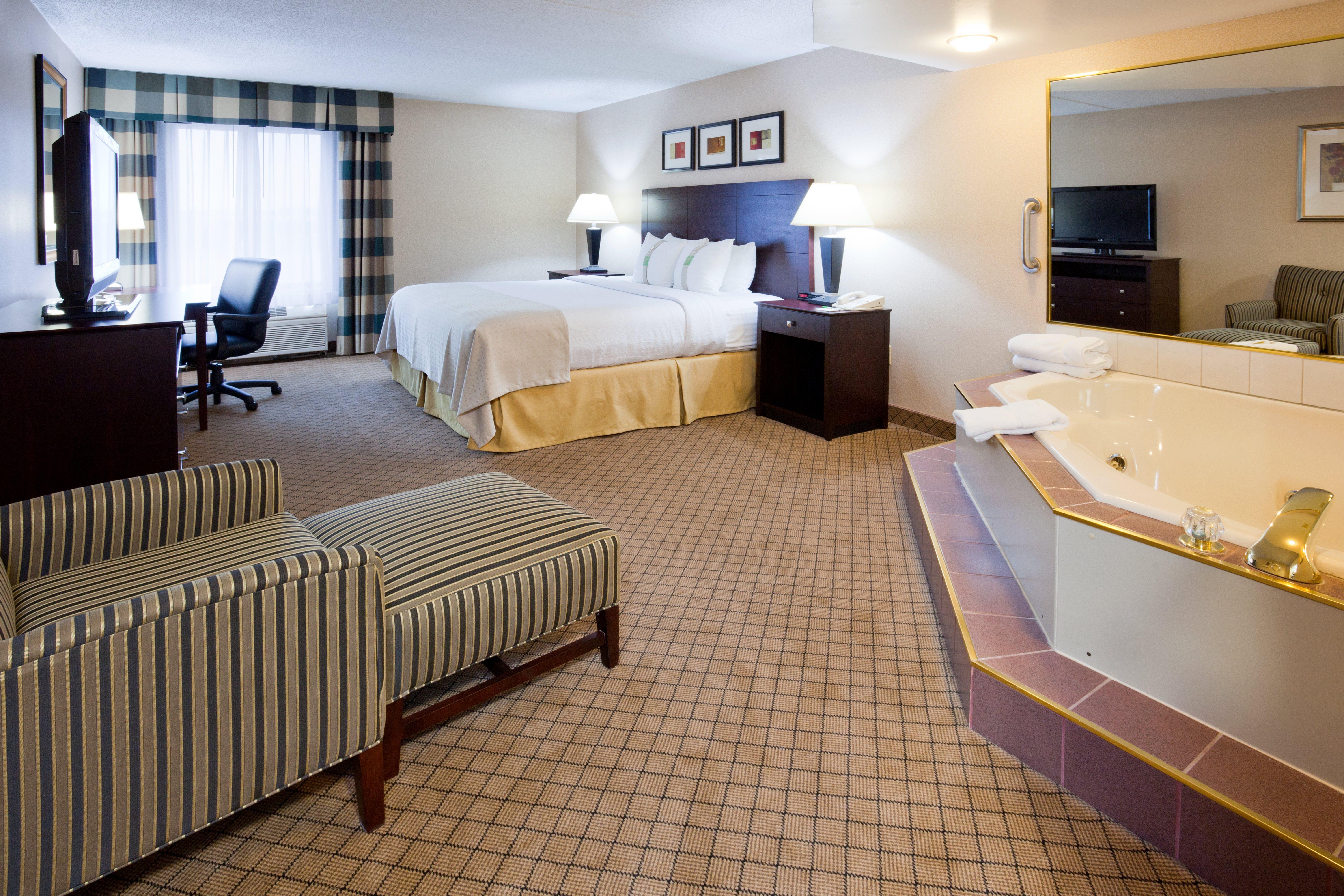 Holiday Inn & Suites Wausau-Rothschild By Ihg Exterior foto